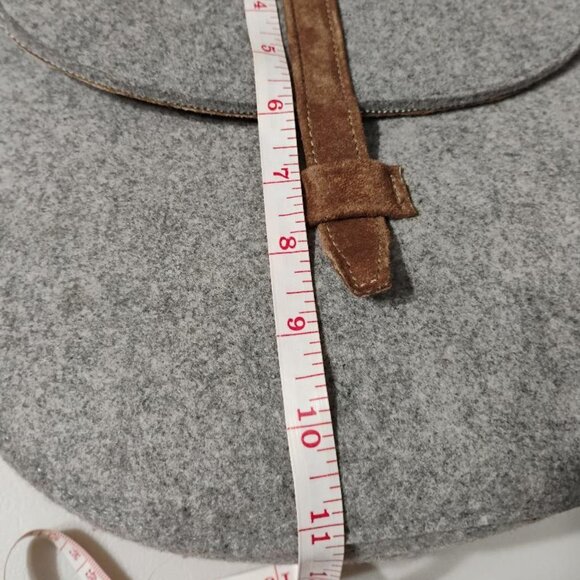 Universal Threads Crossbody Bag - Picture 7 of 9